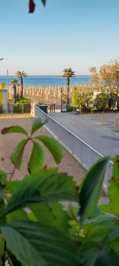 Hotel Rosanna 3 Stelle Superior Lido di Jesolo Exterior photo